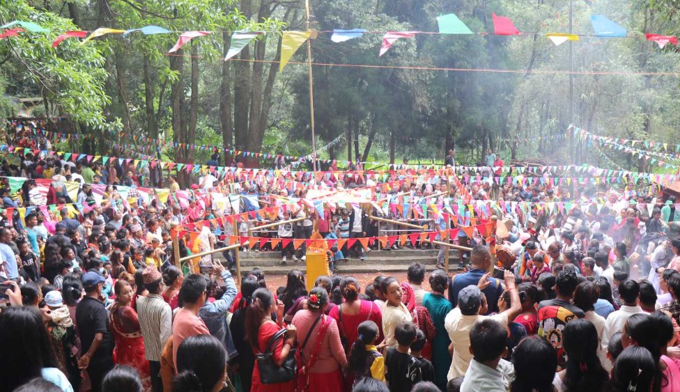 जनैपूर्णिमामा बनेपाको गोसाइँस्थानमा भक्तजनको भीड