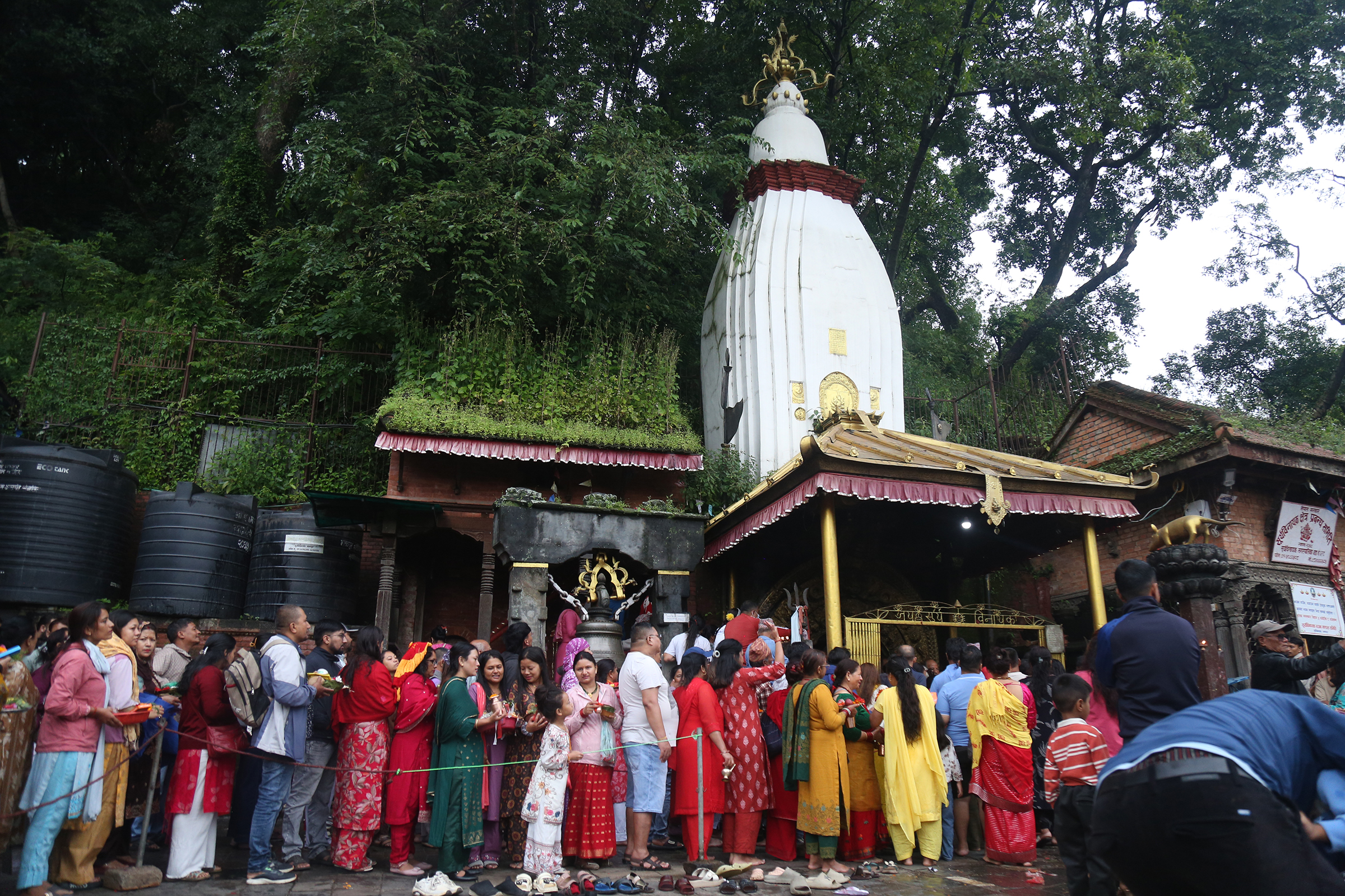 मंगल चतुर्थीमा सूर्यविनायक गणेश मन्दिरमा भक्तजनको घुइँचो