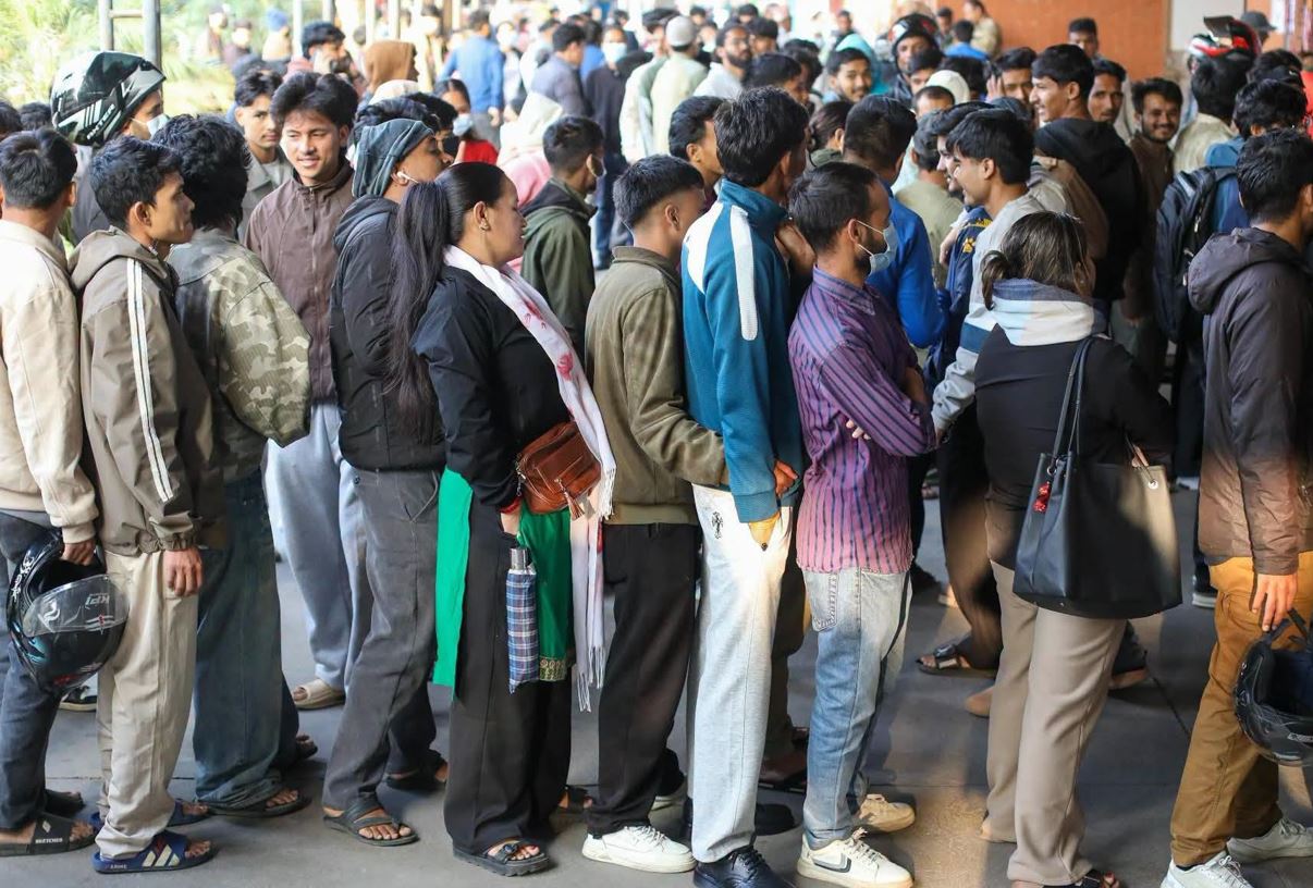 घटस्थापनादेखि आजसम्म २ लाख ६२ हजार काठमाडौंबाट बाहिरिए