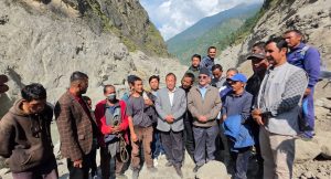 बाढी प्रभावित क्षेत्र अवलोकन गर्न नेकपा संयोजक दाहाल स्याफ्रुबेँसीमा